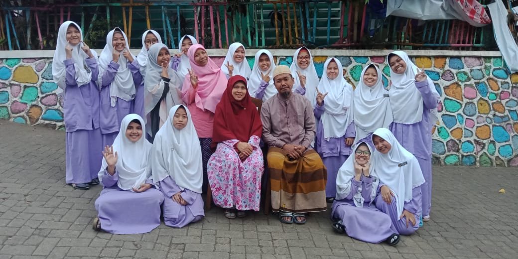 Melepas Santriwati Pengabdian Marhalah Tsaniyah PPDU Putri Melepas Santriwati Pengabdian Marhalah Tsaniyah PPDU Putri